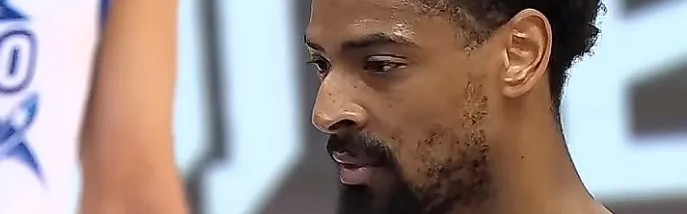 开云APP-青岛队记：进攻端被解放出来的米奇，再次成为获胜的功臣