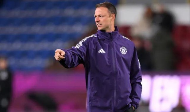 开云中国-基恩：埃文斯凭什么能来曼联做助理教练，他做过什么？